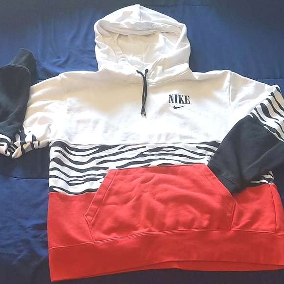 Nike Tops - Nike Women's Graphic French Terry Pullover Hoodie